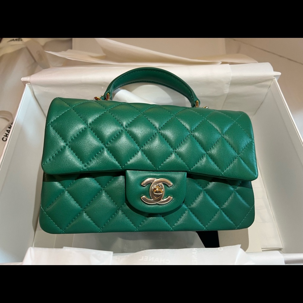 ❌SOLD❌💚💚Chanel mini rectangular top handle GREEN 💚💚 - Picture 2 of 12